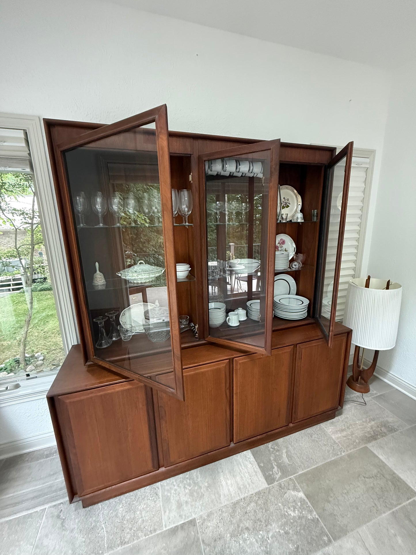 MCM Dillingham Dining Set